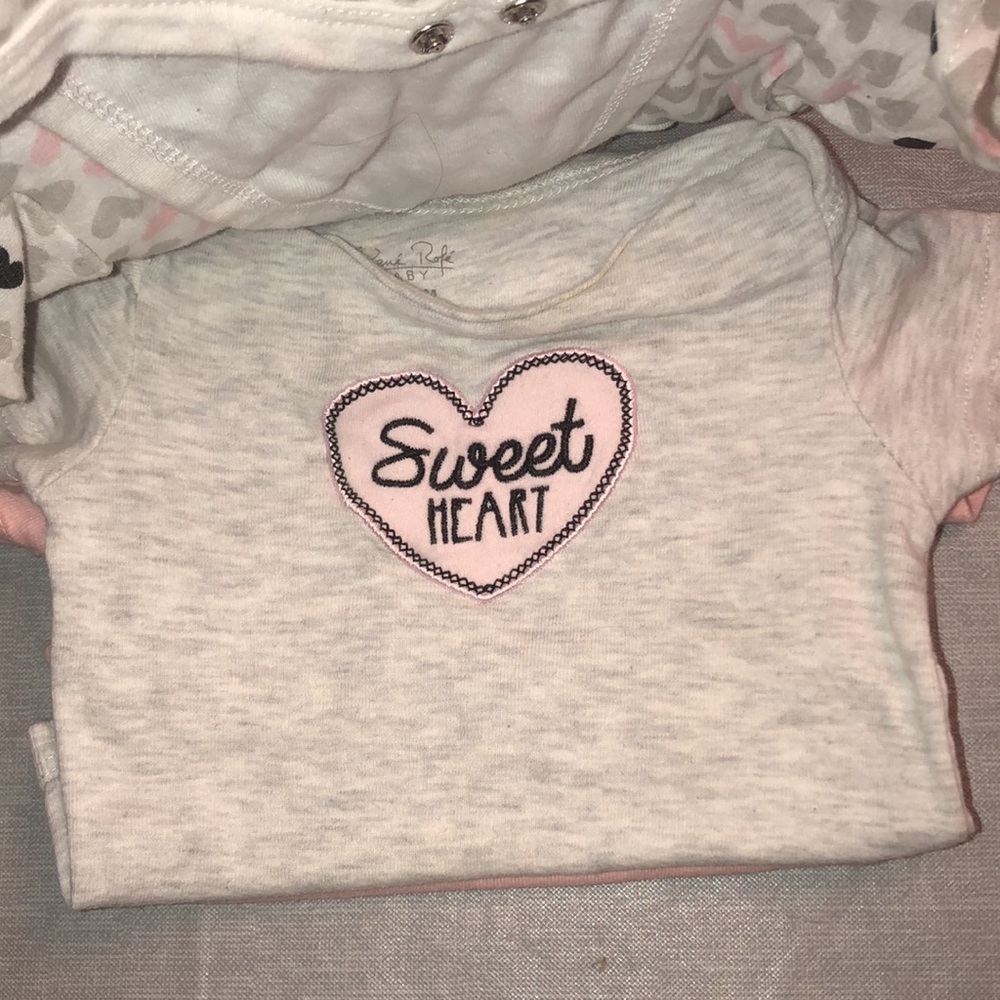 BABY ONSIES - Picture 3 of 4